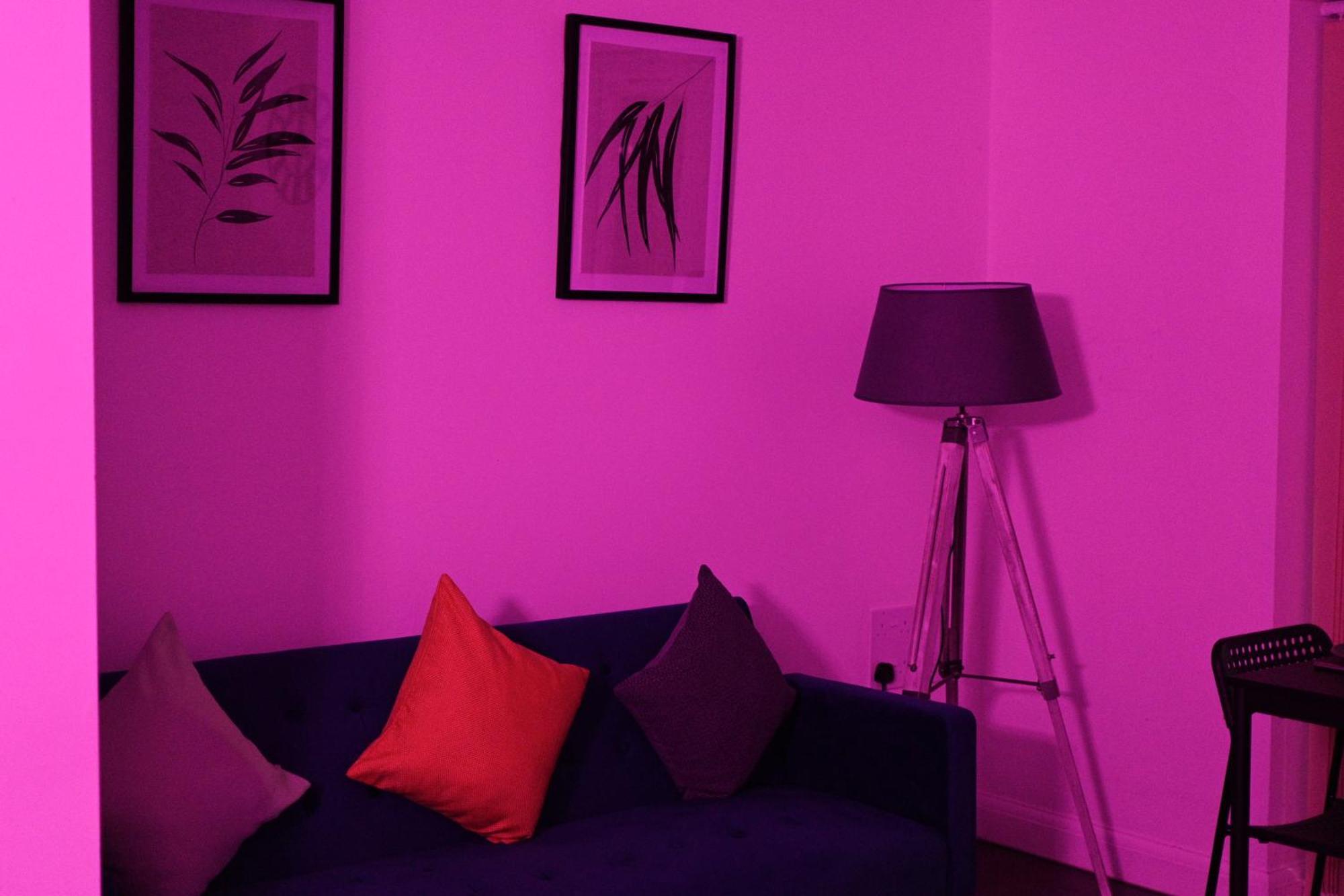 Holiday home Modern House In Centre With Private Parking And Gated *